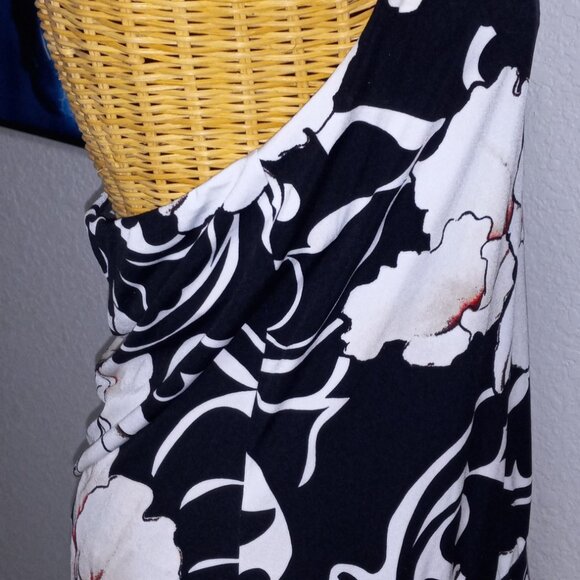 White House Black Market SIgnature Knits Womens Black and White Floral Halter - Picture 4 of 6